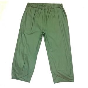 NWOT Women's Comfy Green Lounge Capri Pants Size 4XL